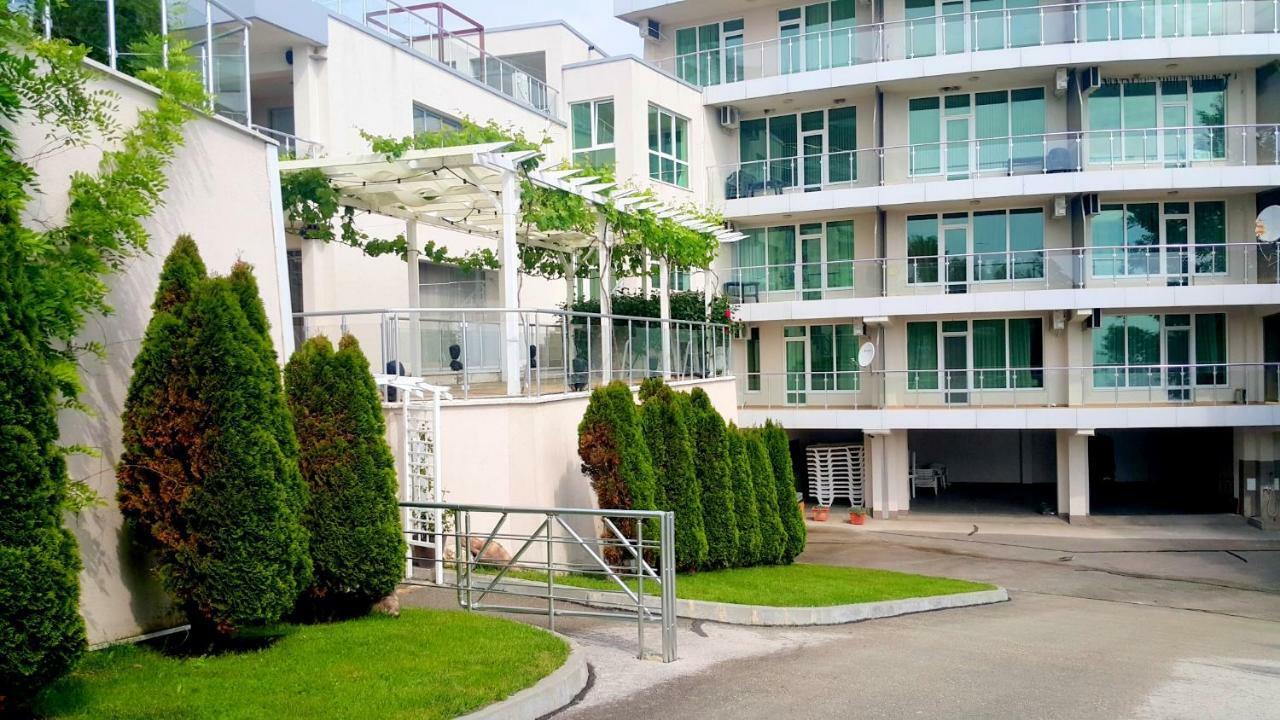 Silver Beach Delux Apartments Бяла Екстер'єр фото